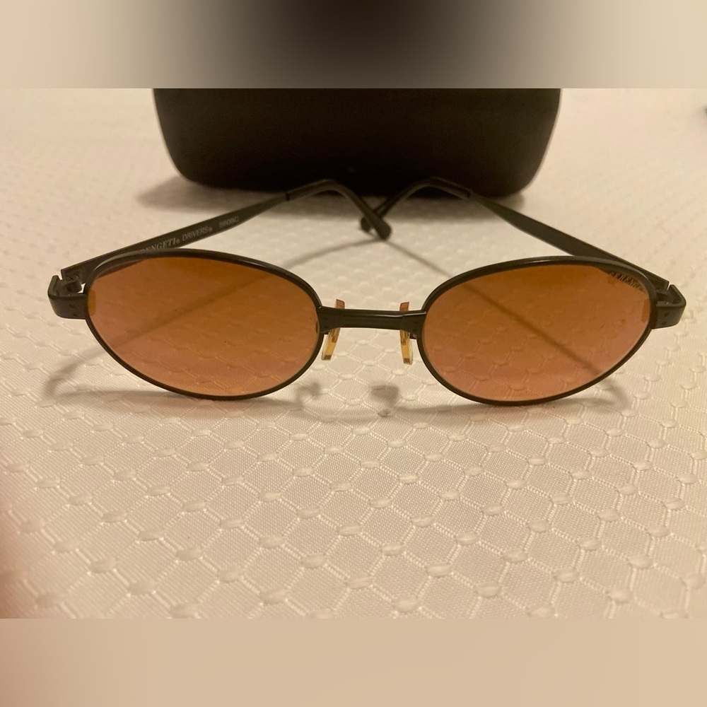 Serengeti Vintage 90’s Drivers 5608C Sunglasses. Sold as pictured.